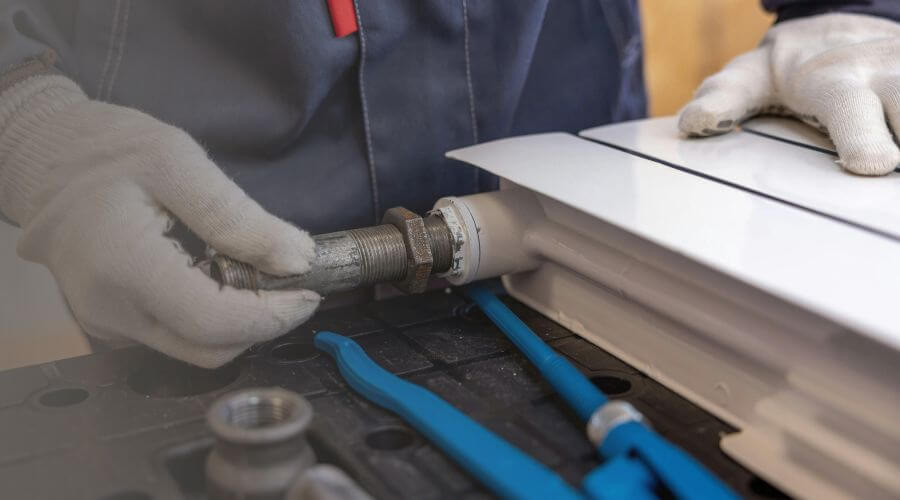 Expert burst pipe repair services in Peru, IL